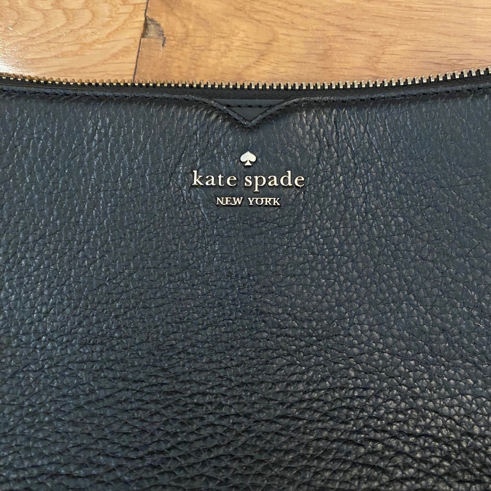 Kate Spade New York Black Pebbled Leather Crossbody Bag Gold Logo Adjustable - Picture 2 of 7